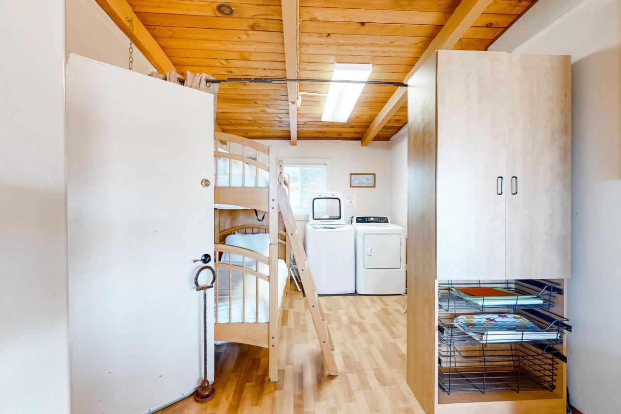 Sea Mist Villa Rockaway Beach Bagian luar foto