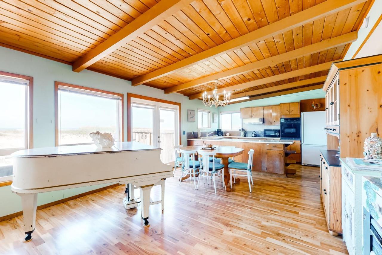 Sea Mist Villa Rockaway Beach Bagian luar foto